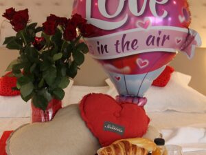 Rozen + ontbijt + mega ballon